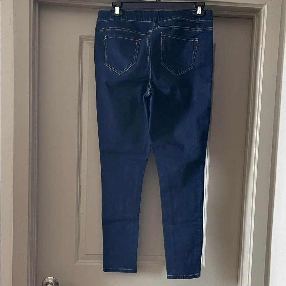 Maurices Dark Blue Skinny Jeans - Slim Tapered Fit - Picture 3 of 4